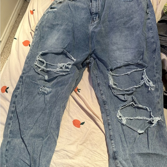 Mom Jeans - Picture 2 of 2